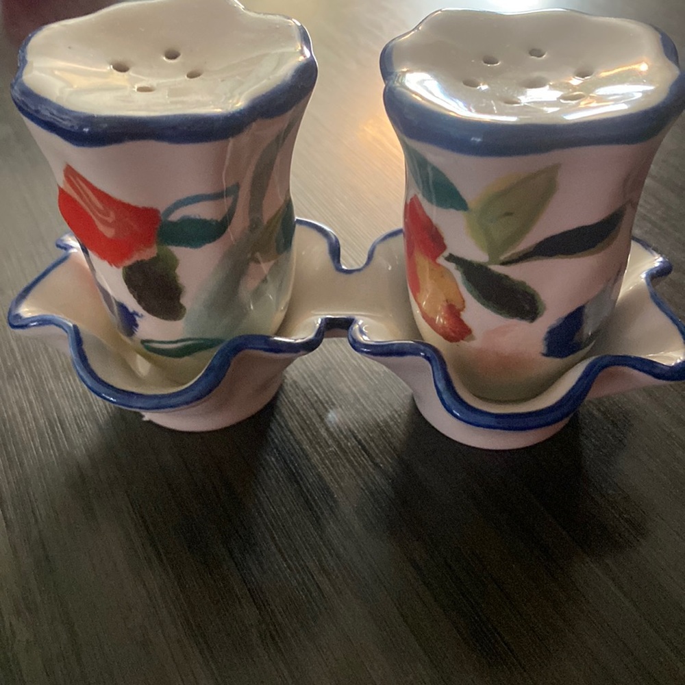 Adorable Anthropologie salt and pepper shakers with dish/holder